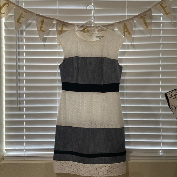 Dress - Picture 1 of 2